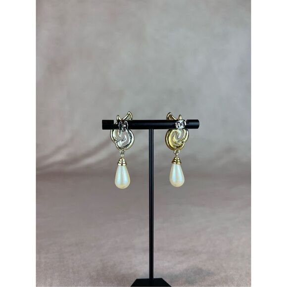 1980s Gold Tone Faux Pearl Earrings Marvella - Picture 5 of 8